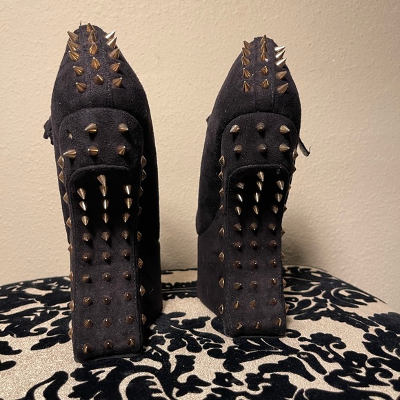 Heel-less, Buckle, Anti-gravity, Platform Spiked Wedge Heels - Picture 13 of 14